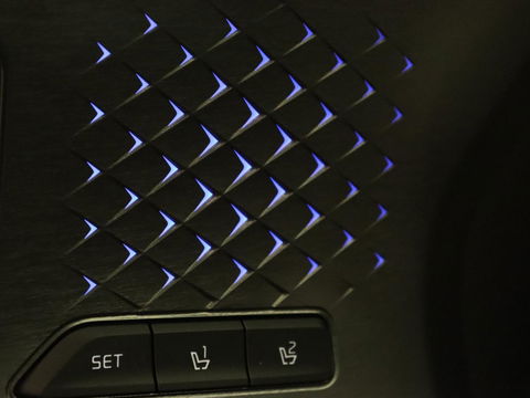Kia Sorento 1.6 T-GDI Hybrid 2WD ExecutiveLine 7-persoons | Panoramadak | Stoelventilatie | Head-Up | 360 Camera | Leder | Adaptive cruise | Stoel & stuurverwarming | Park Assist | Memory | Carplay