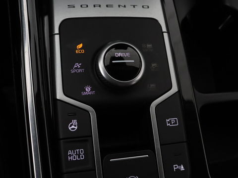 Kia Sorento 1.6 T-GDI Hybrid 2WD ExecutiveLine 7-persoons | Panoramadak | Stoelventilatie | Head-Up | 360 Camera | Leder | Adaptive cruise | Stoel & stuurverwarming | Park Assist | Memory | Carplay
