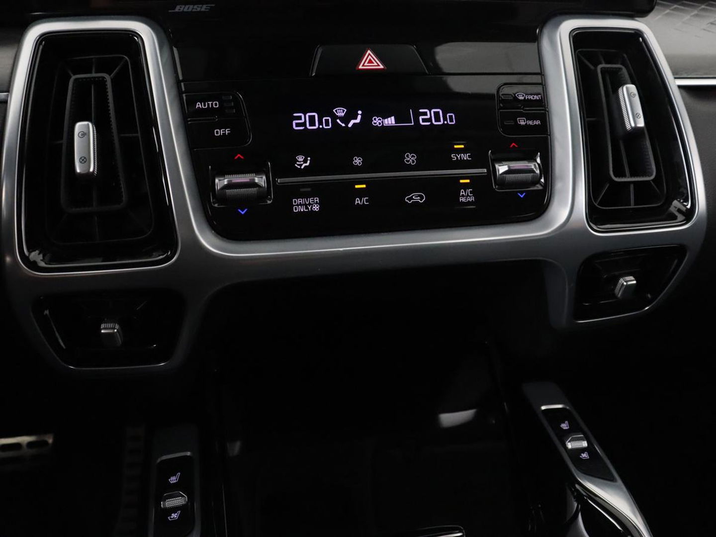 Kia Sorento 1.6 T-GDI Hybrid 2WD ExecutiveLine 7-persoons | Panoramadak | Stoelventilatie | Head-Up | 360 Camera | Leder | Adaptive cruise | Stoel & stuurverwarming | Park Assist | Memory | Carplay