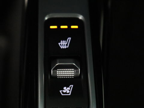 Kia Sorento 1.6 T-GDI Hybrid 2WD ExecutiveLine 7-persoons | Panoramadak | Stoelventilatie | Head-Up | 360 Camera | Leder | Adaptive cruise | Stoel & stuurverwarming | Park Assist | Memory | Carplay