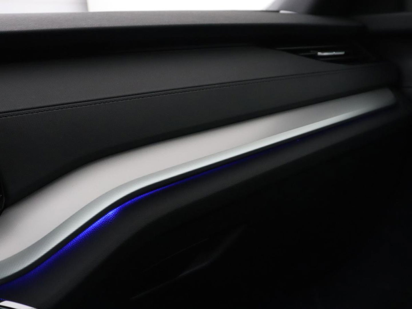 Škoda Octavia 1.4 TSI iV PHEV Sport | Sportstoelen | Carplay | Sfeerverlichting | Navigatie | Sportstuur | Parkeerhulp | Full LED | Climate control