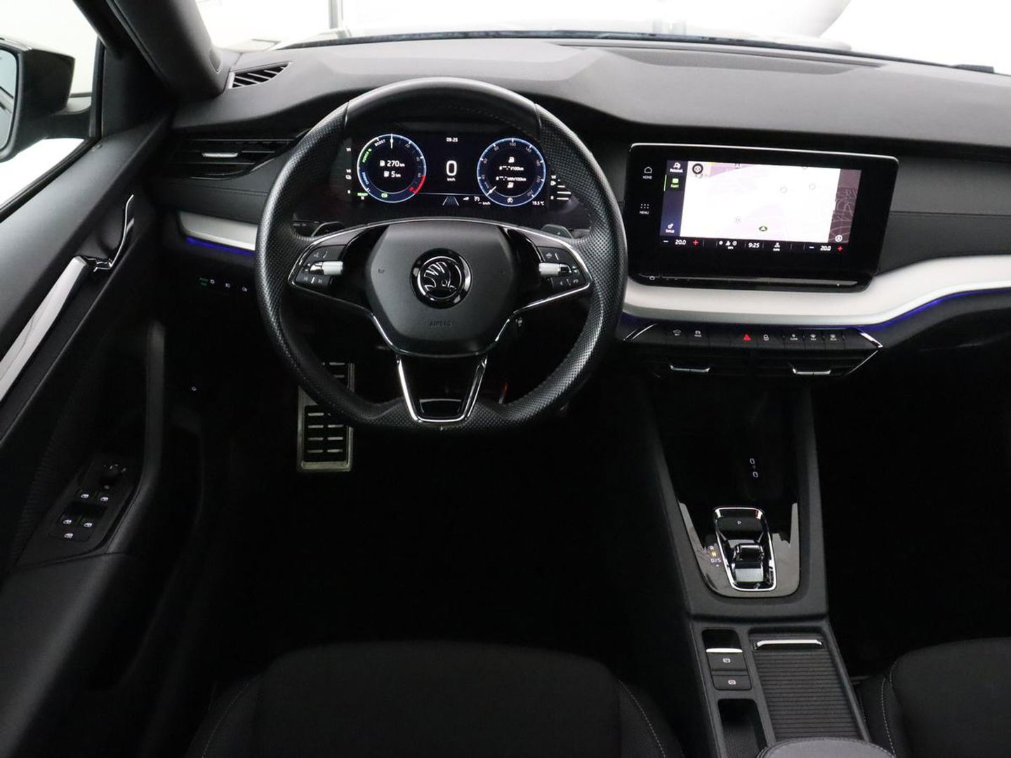 Škoda Octavia 1.4 TSI iV PHEV Sport | Sportstoelen | Carplay | Sfeerverlichting | Navigatie | Sportstuur | Parkeerhulp | Full LED | Climate control