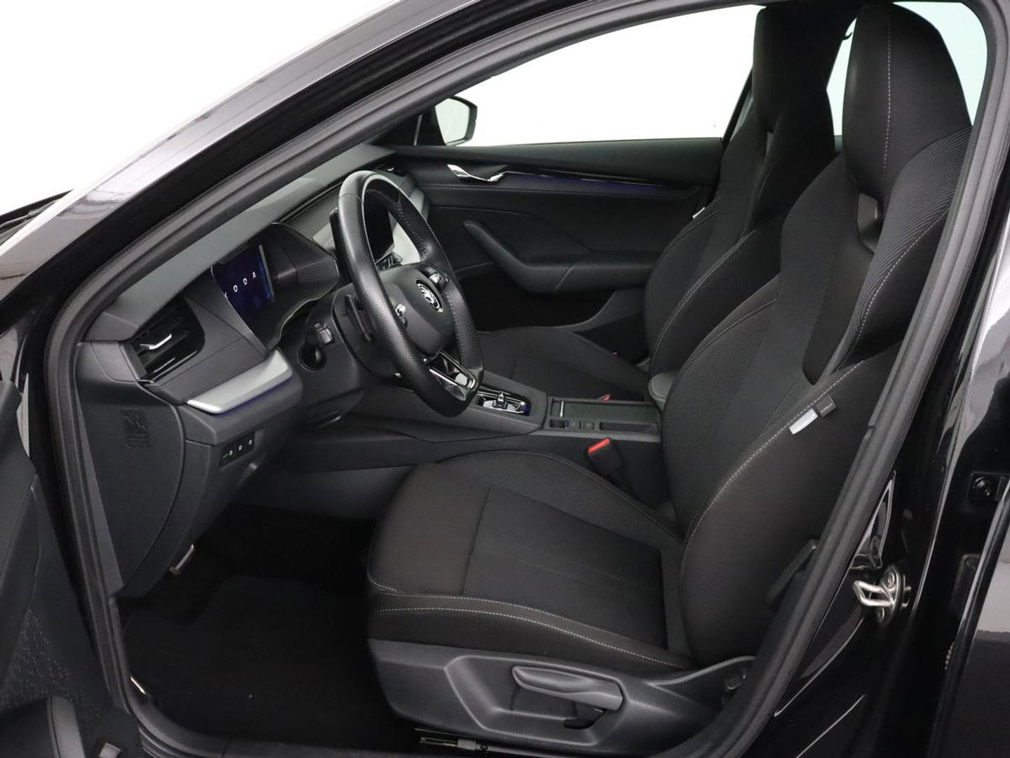 Škoda Octavia 1.4 TSI iV PHEV Sport | Sportstoelen | Carplay | Sfeerverlichting | Navigatie | Sportstuur | Parkeerhulp | Full LED | Climate control