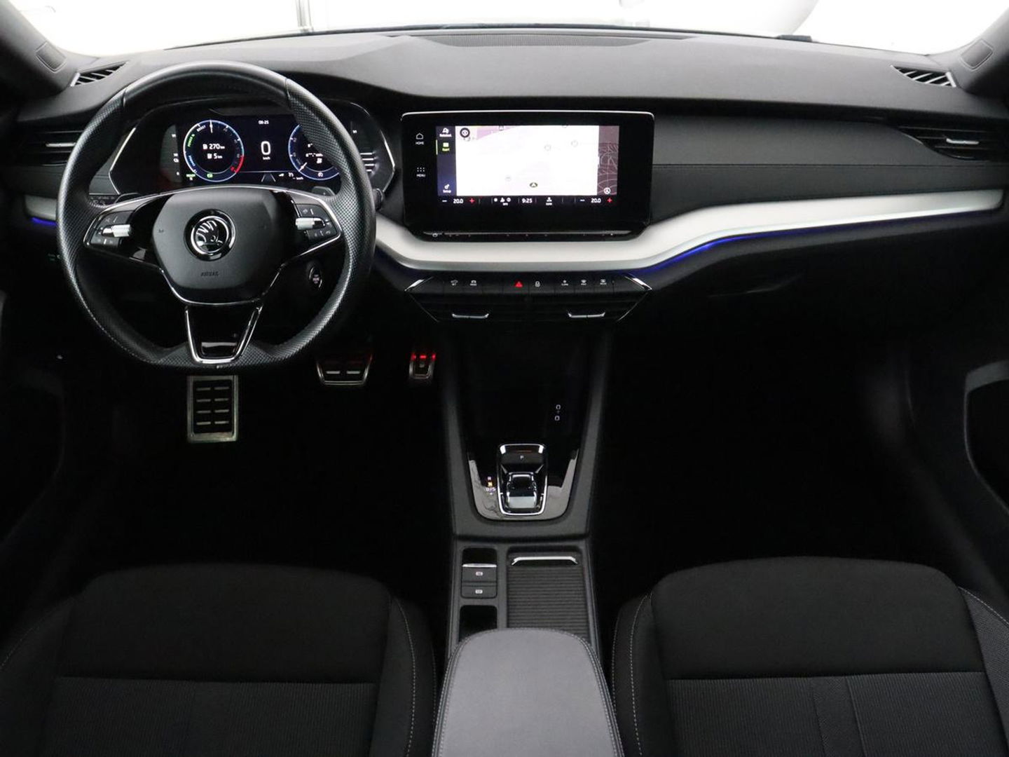 Škoda Octavia 1.4 TSI iV PHEV Sport | Sportstoelen | Carplay | Sfeerverlichting | Navigatie | Sportstuur | Parkeerhulp | Full LED | Climate control