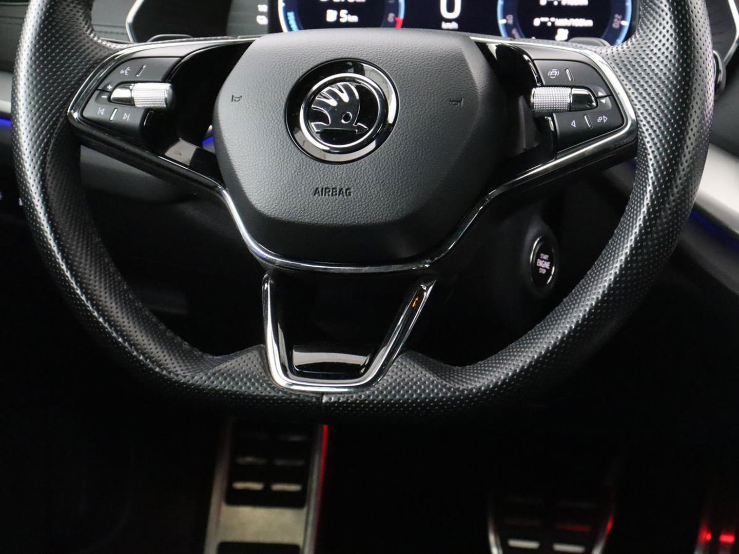 Škoda Octavia 1.4 TSI iV PHEV Sport | Sportstoelen | Carplay | Sfeerverlichting | Navigatie | Sportstuur | Parkeerhulp | Full LED | Climate control