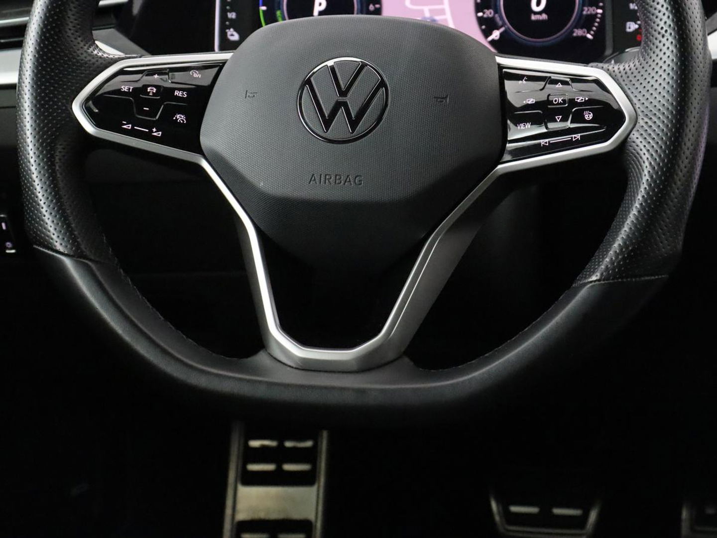 Volkswagen Arteon 1.4 TSI eHybrid Elegance | Nappaleder | Stoel & stuurverwarming | Camera | Massage | Matrix LED | Adaptive cruise | Navigatie | Achterbankverwarming | Virtual Cockpit | PHEV