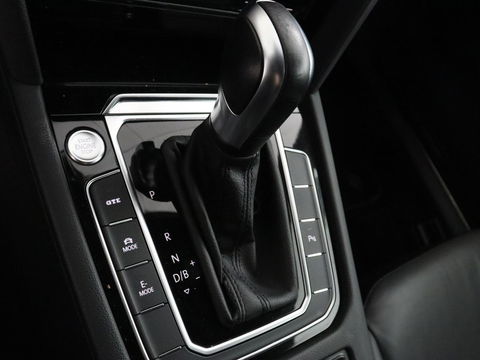 Volkswagen Arteon 1.4 TSI eHybrid Elegance | Nappaleder | Stoel & stuurverwarming | Camera | Massage | Matrix LED | Adaptive cruise | Navigatie | Achterbankverwarming | Virtual Cockpit | PHEV