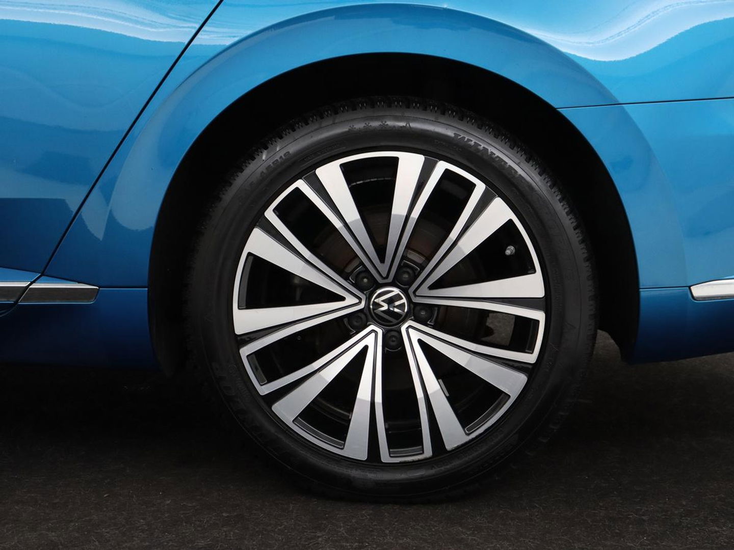 Volkswagen Arteon 1.4 TSI eHybrid Elegance | Nappaleder | Stoel & stuurverwarming | Camera | Massage | Matrix LED | Adaptive cruise | Navigatie | Achterbankverwarming | Virtual Cockpit | PHEV