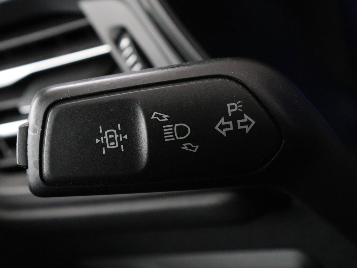 Ford Kuga 2.5 PHEV ST-Line | Trekhaak | Adaptive cruise | Camera | Carplay | Navigatie | Keyless | Full LED | Climate control