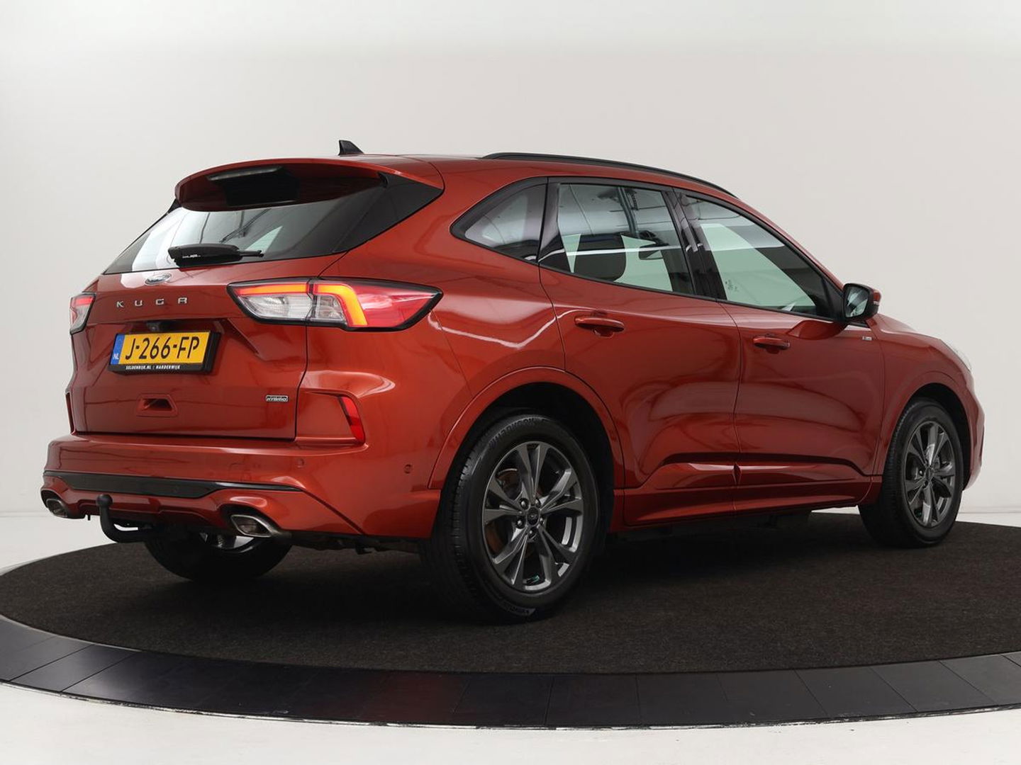 Ford Kuga 2.5 PHEV ST-Line | Trekhaak | Adaptive cruise | Camera | Carplay | Navigatie | Keyless | Full LED | Climate control