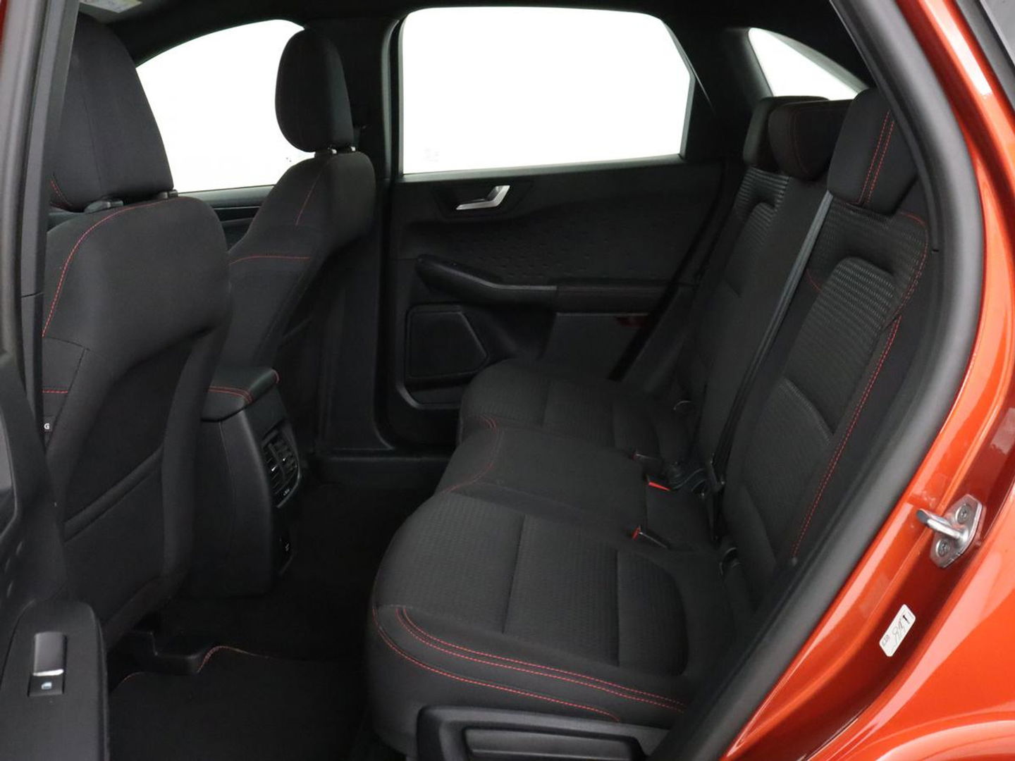 Ford Kuga 2.5 PHEV ST-Line | Trekhaak | Adaptive cruise | Camera | Carplay | Navigatie | Keyless | Full LED | Climate control