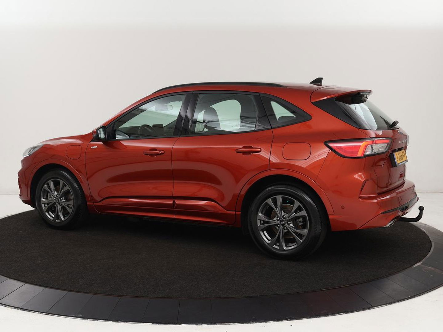Ford Kuga 2.5 PHEV ST-Line | Trekhaak | Adaptive cruise | Camera | Carplay | Navigatie | Keyless | Full LED | Climate control