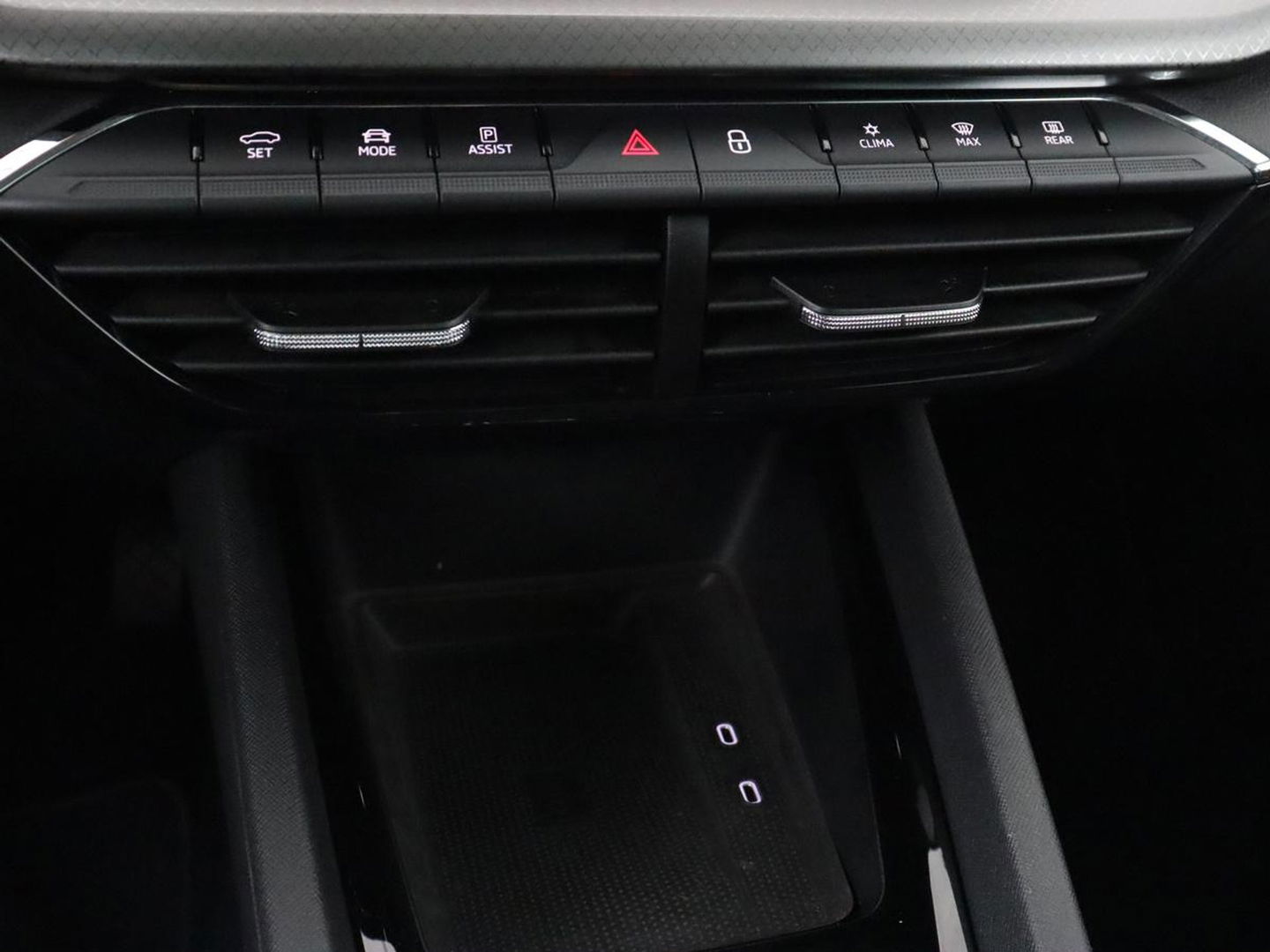 Škoda Octavia 1.0 e-TSI Business Edition | Trekhaak | Carplay | Navigatie | Full LED | Climate control | Parkeerhulp | Cruise control