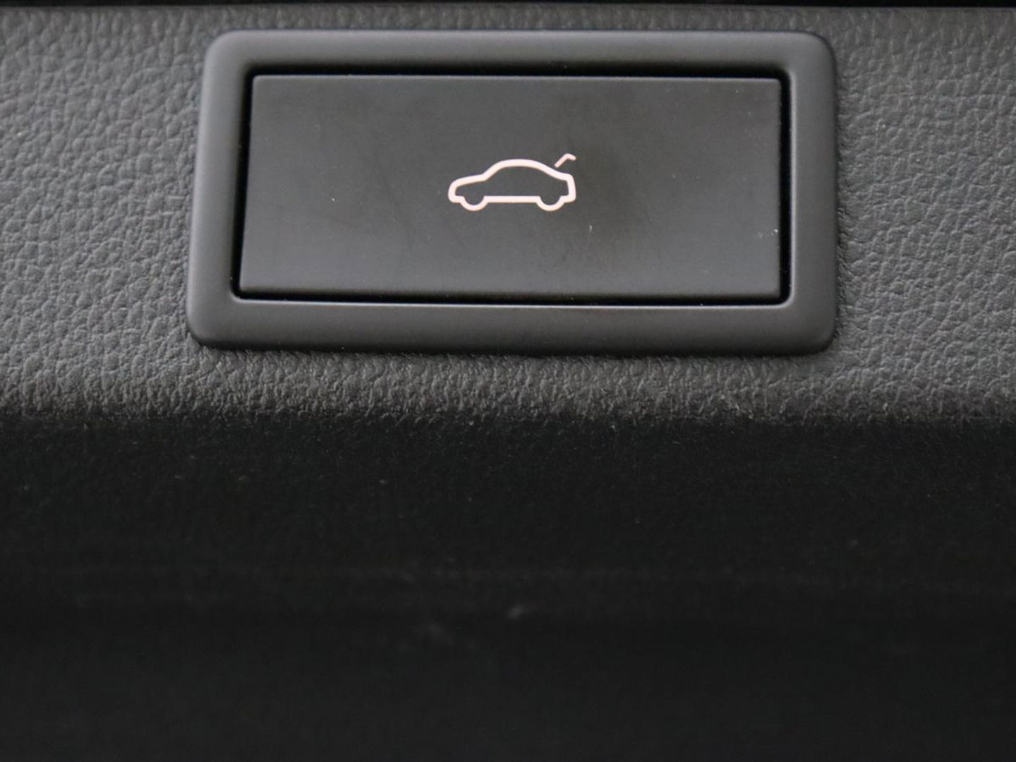 Škoda Octavia 1.0 e-TSI Business Edition | Trekhaak | Carplay | Navigatie | Full LED | Climate control | Parkeerhulp | Cruise control