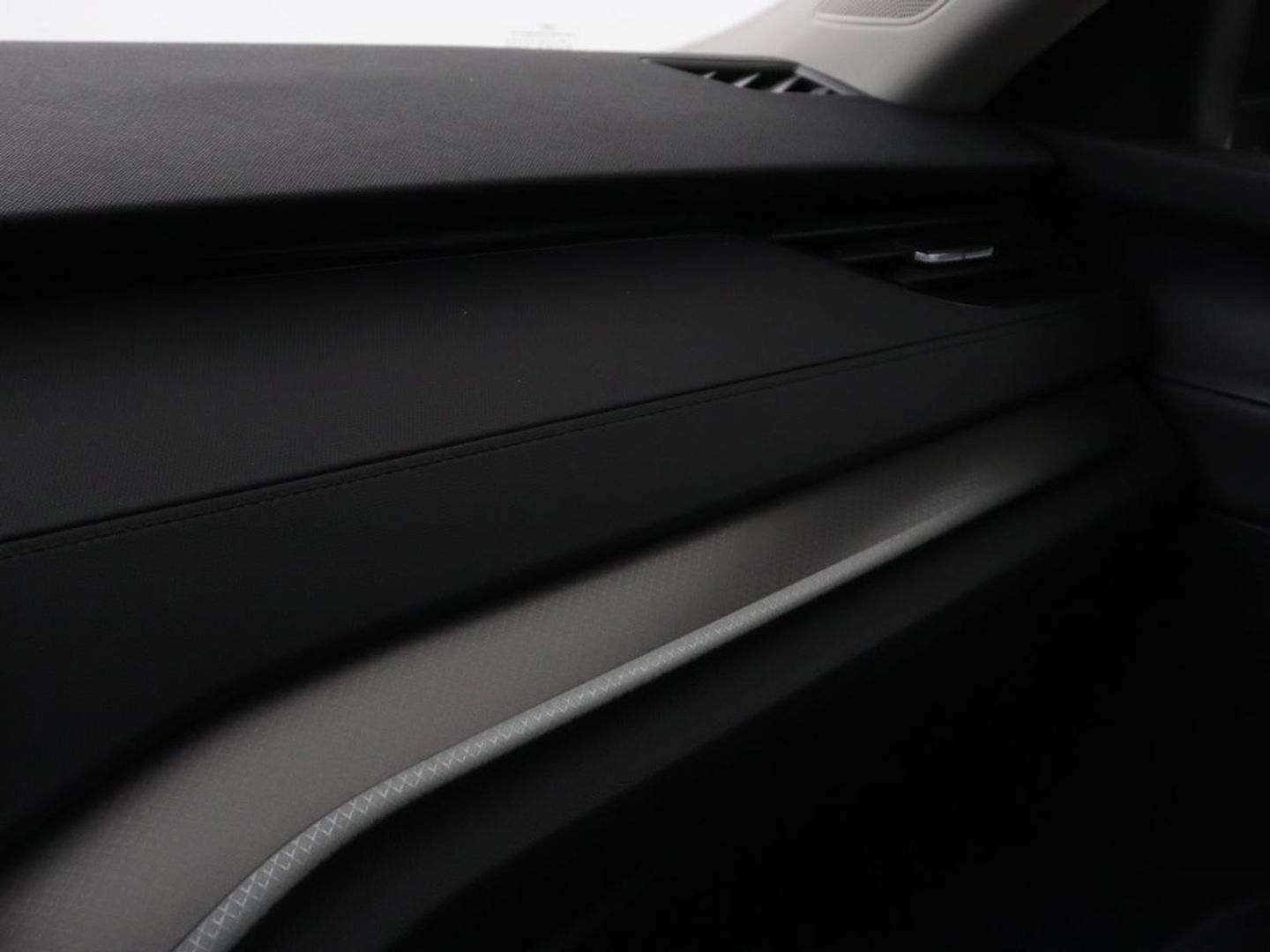 Škoda Octavia 1.0 e-TSI Business Edition | Trekhaak | Carplay | Navigatie | Full LED | Climate control | Parkeerhulp | Cruise control