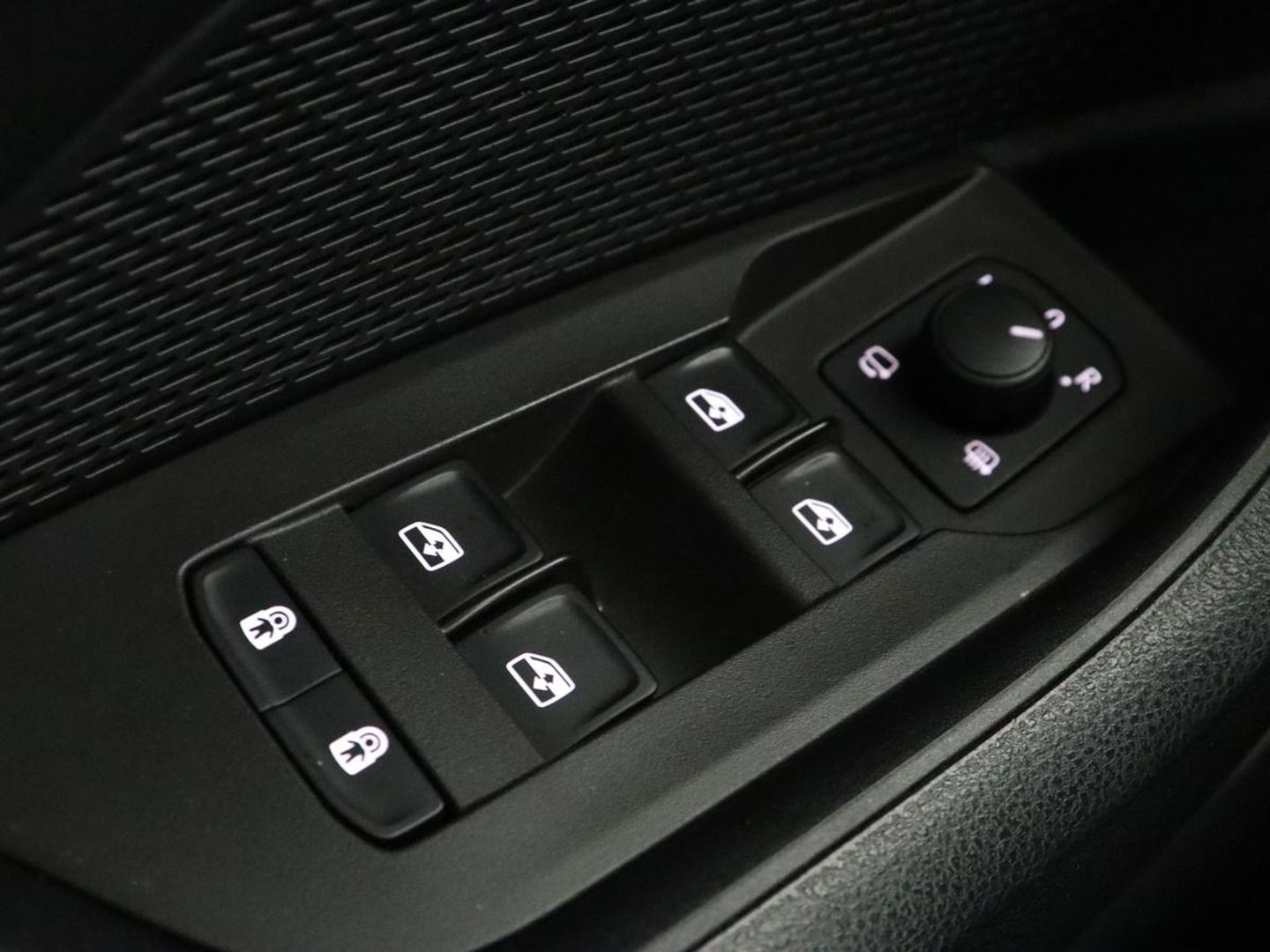 Škoda Octavia 1.0 e-TSI Business Edition | Trekhaak | Carplay | Navigatie | Full LED | Climate control | Parkeerhulp | Cruise control