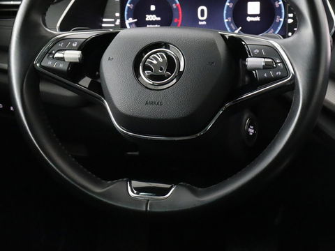 Škoda Octavia 1.0 e-TSI Business Edition | Trekhaak | Carplay | Navigatie | Full LED | Climate control | Parkeerhulp | Cruise control