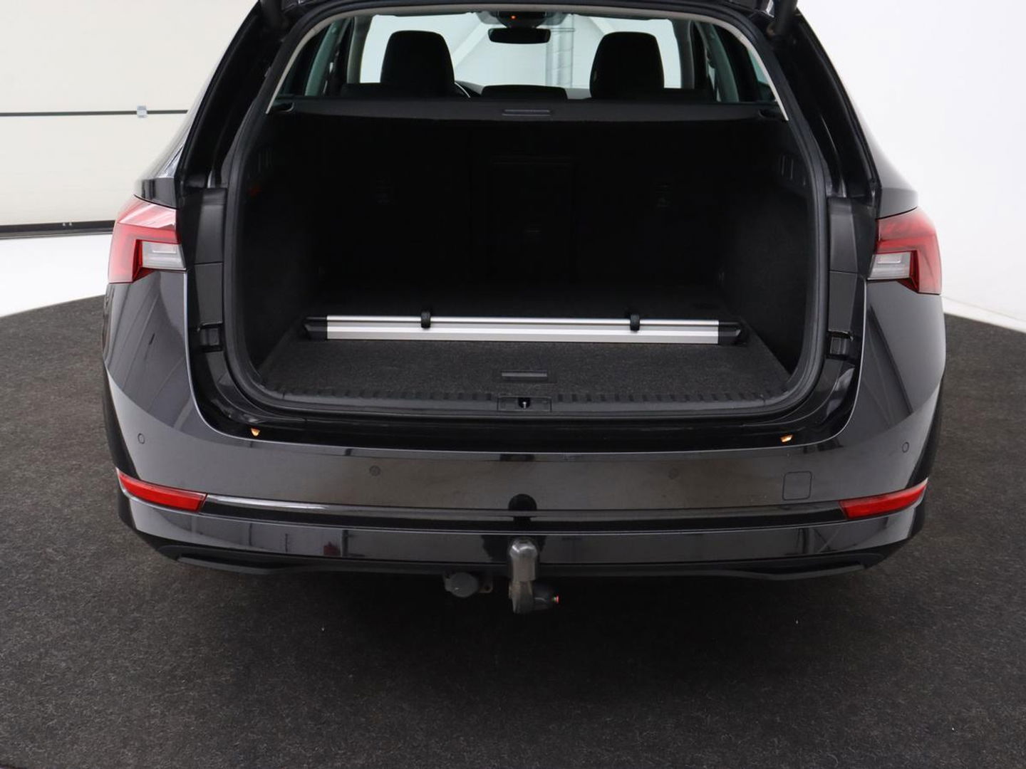 Škoda Octavia 1.0 e-TSI Business Edition | Trekhaak | Carplay | Navigatie | Full LED | Climate control | Parkeerhulp | Cruise control