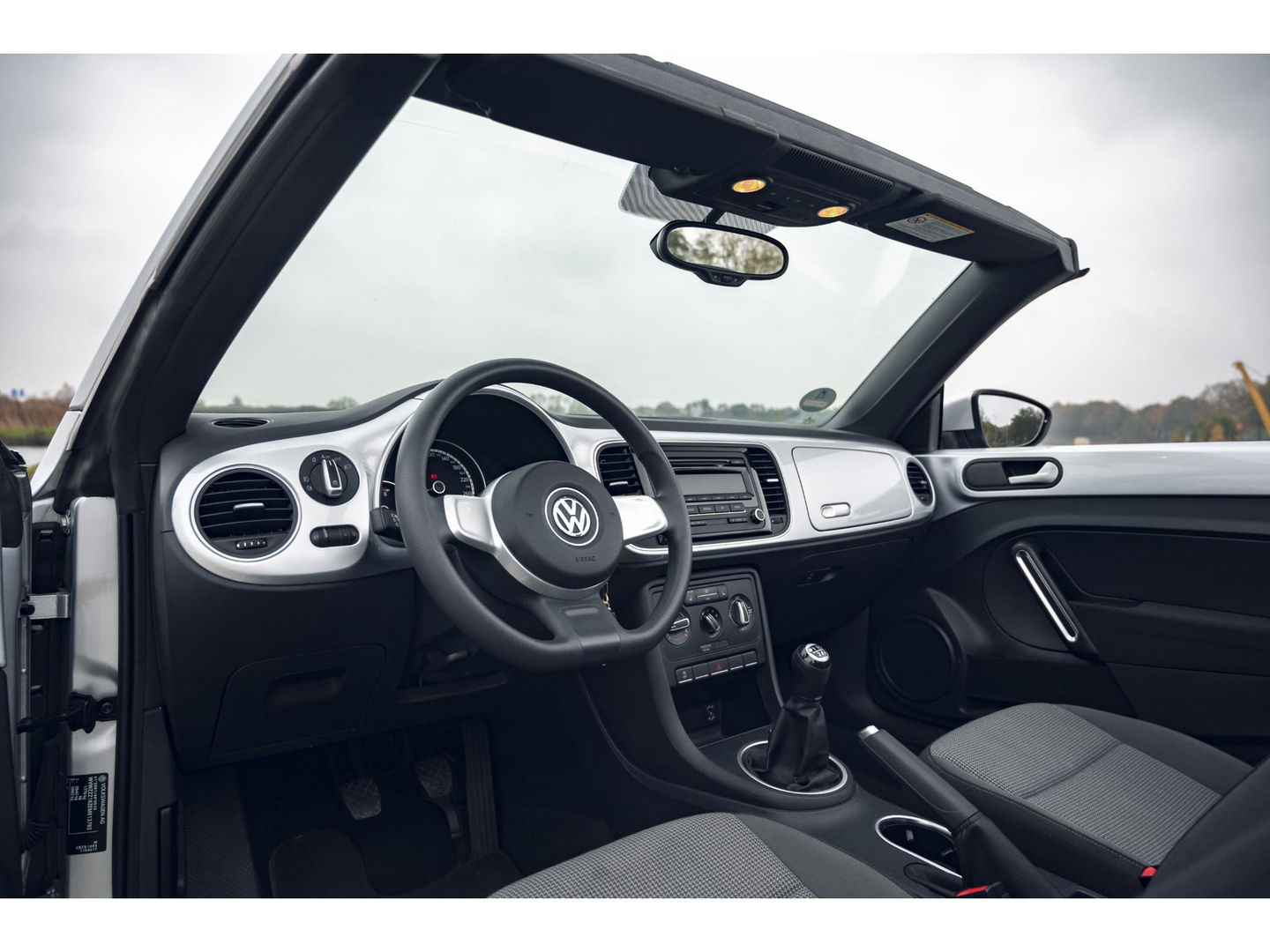 Volkswagen Beetle Cabriolet 1.2 TSI BlueMotion | LM VELGEN | STOELVERW. | ALL SEASON BANDEN