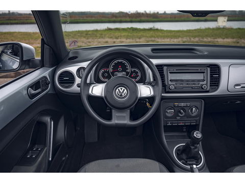 Volkswagen Beetle Cabriolet 1.2 TSI BlueMotion | LM VELGEN | STOELVERW. | ALL SEASON BANDEN