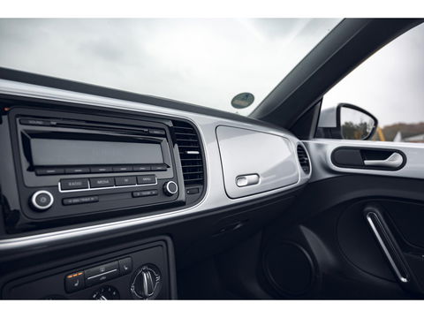 Volkswagen Beetle Cabriolet 1.2 TSI BlueMotion | LM VELGEN | STOELVERW. | ALL SEASON BANDEN