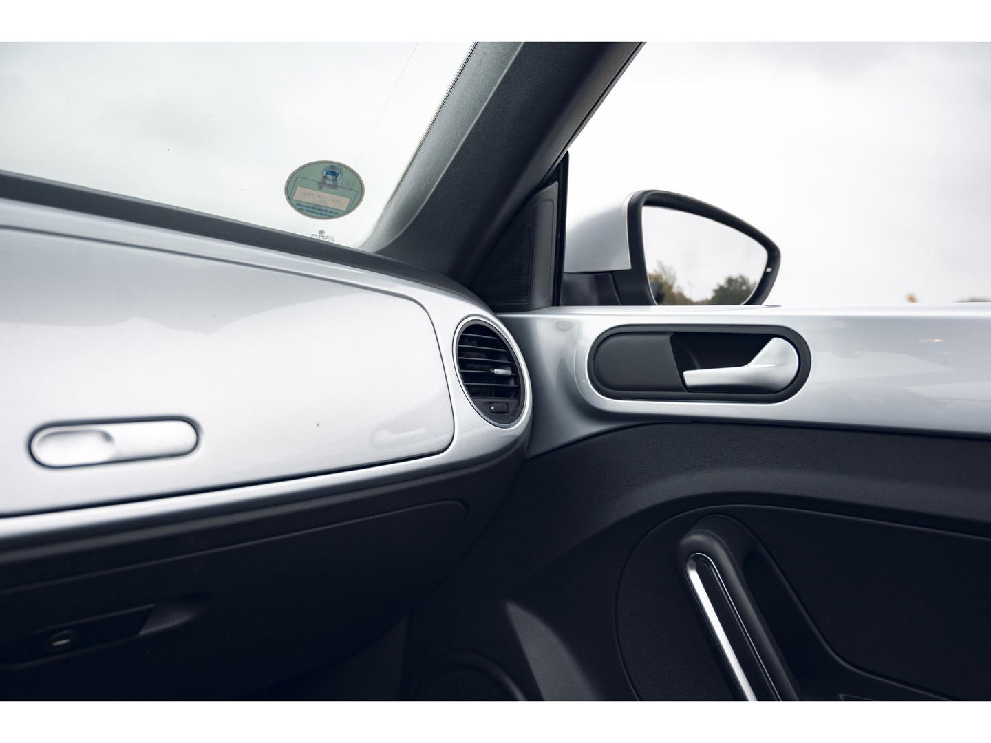 Volkswagen Beetle Cabriolet 1.2 TSI BlueMotion | LM VELGEN | STOELVERW. | ALL SEASON BANDEN