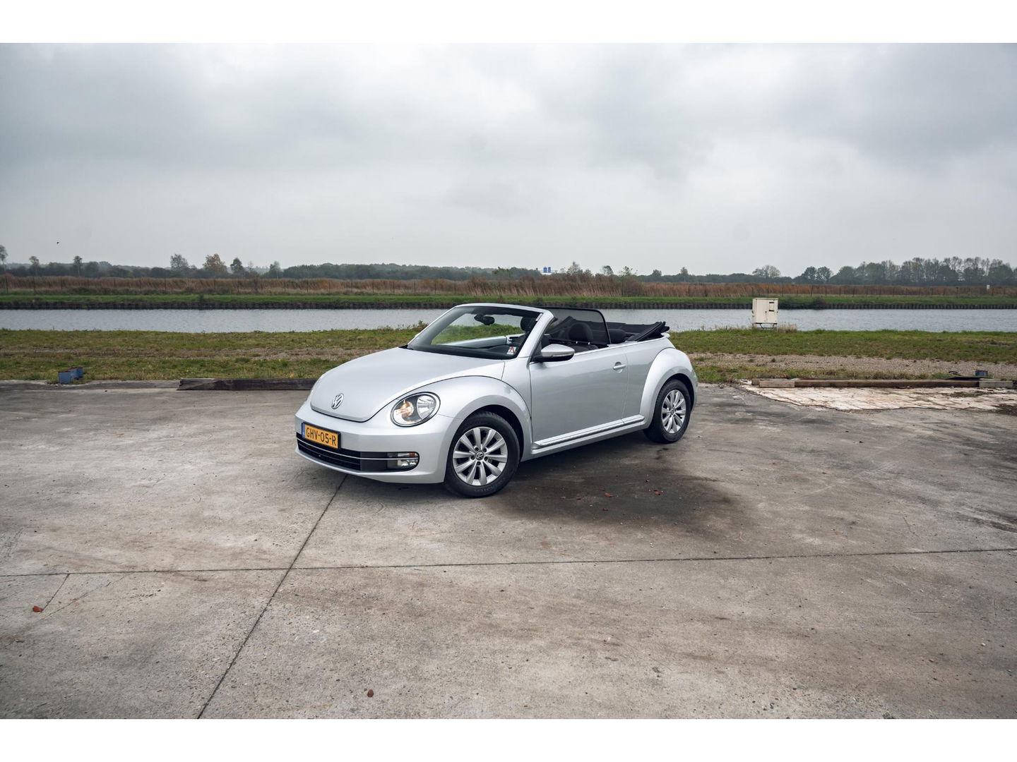 Volkswagen Beetle Cabriolet 1.2 TSI BlueMotion | LM VELGEN | STOELVERW. | ALL SEASON BANDEN