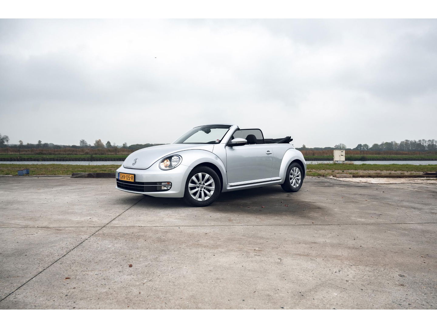 Volkswagen Beetle Cabriolet 1.2 TSI BlueMotion | LM VELGEN | STOELVERW. | ALL SEASON BANDEN