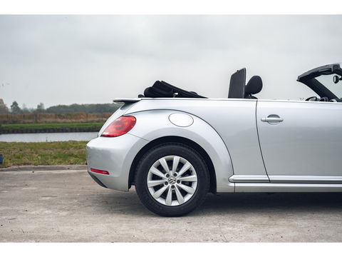 Volkswagen Beetle Cabriolet 1.2 TSI BlueMotion | LM VELGEN | STOELVERW. | ALL SEASON BANDEN