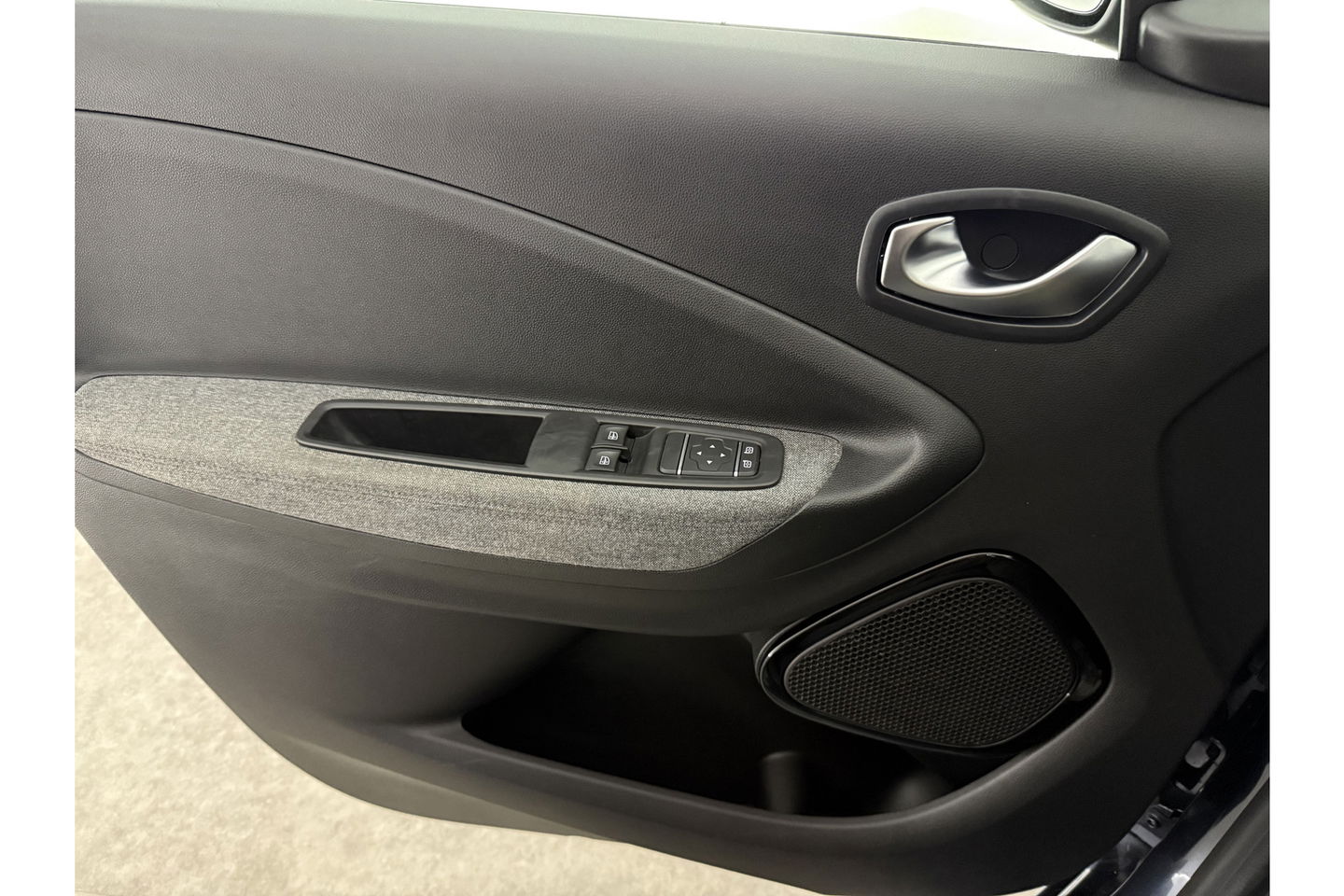 Renault ZOE 52 kWh EXPERIENCE Limousine Huur-Accu LED Airco Virtual Cruise Navigatie 16''LMV