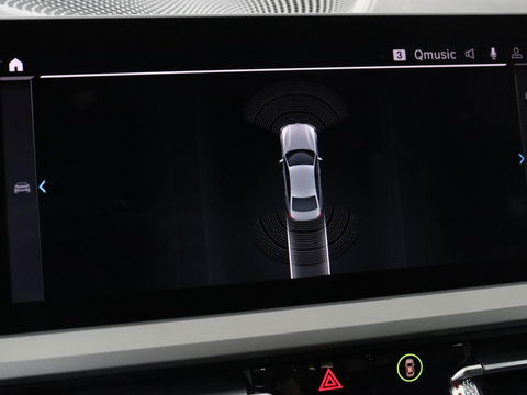 BMW 3-serie 330e eDrive Edition | Leder | Stoelverwarming | Carplay | Live Cockpit | Navigatie | Parkeerhulp | Cruise control