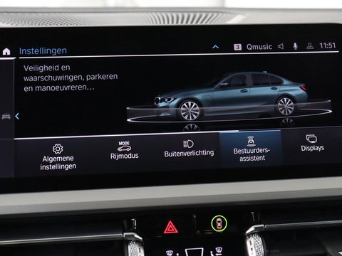 BMW 3-serie 330e eDrive Edition | Leder | Stoelverwarming | Carplay | Live Cockpit | Navigatie | Parkeerhulp | Cruise control