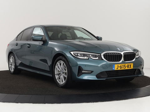 BMW 3-serie 330e eDrive Edition | Leder | Stoelverwarming | Carplay | Live Cockpit | Navigatie | Parkeerhulp | Cruise control