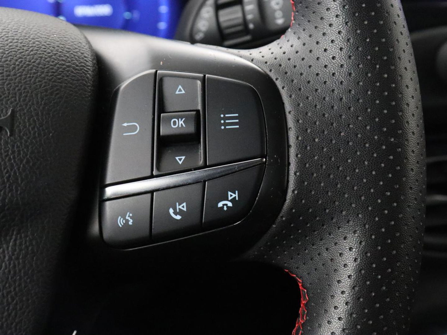 Ford Focus 1.0 EcoBoost Hybrid ST Line X | Panoramadak | Head-Up | Stoel & stuurverwarming | Camera | Navigatie | Full LED | Keyless | Digital Cockpit