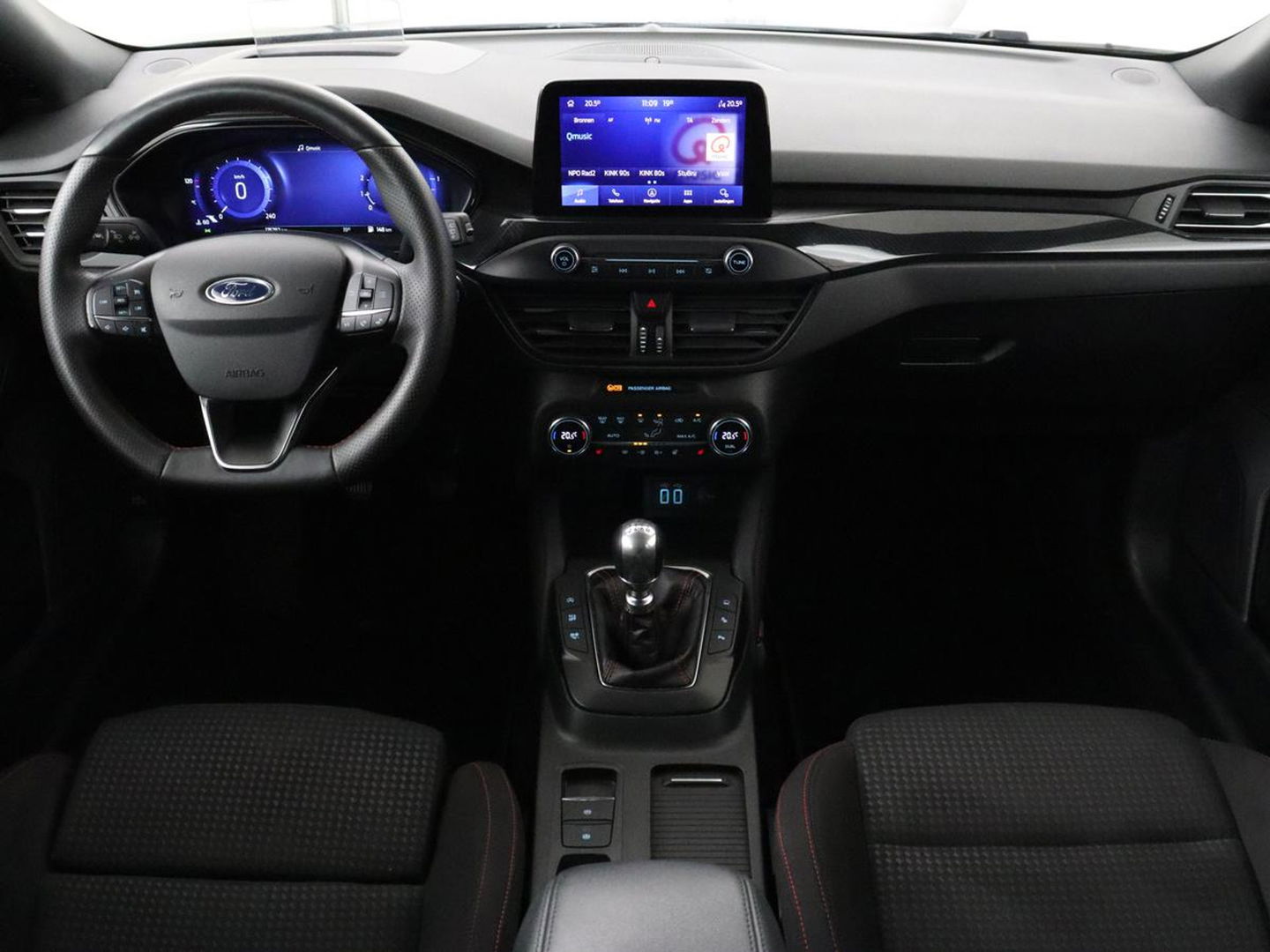 Ford Focus 1.0 EcoBoost Hybrid ST Line X | Panoramadak | Head-Up | Stoel & stuurverwarming | Camera | Navigatie | Full LED | Keyless | Digital Cockpit