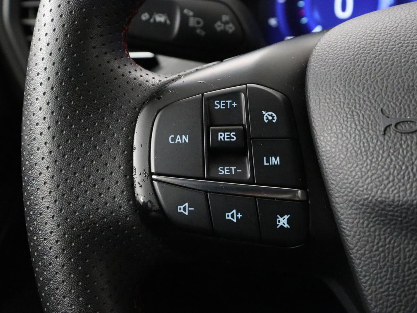 Ford Focus 1.0 EcoBoost Hybrid ST Line X | Panoramadak | Head-Up | Stoel & stuurverwarming | Camera | Navigatie | Full LED | Keyless | Digital Cockpit