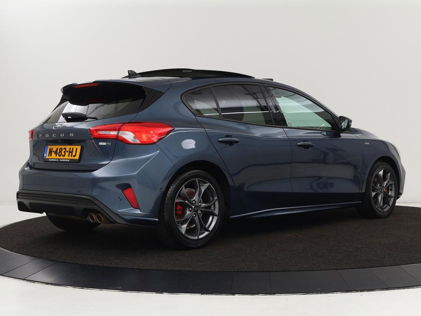 Ford Focus 1.0 EcoBoost Hybrid ST Line X | Panoramadak | Head-Up | Stoel & stuurverwarming | Camera | Navigatie | Full LED | Keyless | Digital Cockpit
