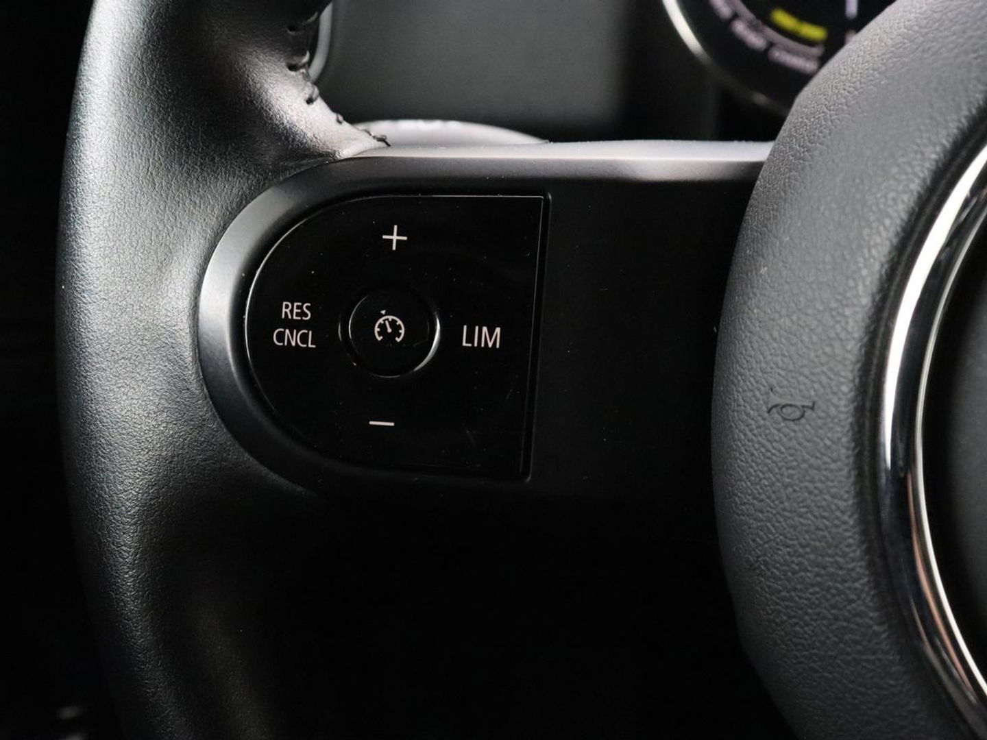 MINI Countryman 2.0 Cooper S E ALL4 Business Edition | Panoramadak | Leder | Stoelverwarming | Camera | Carplay | Full LED | Climate control