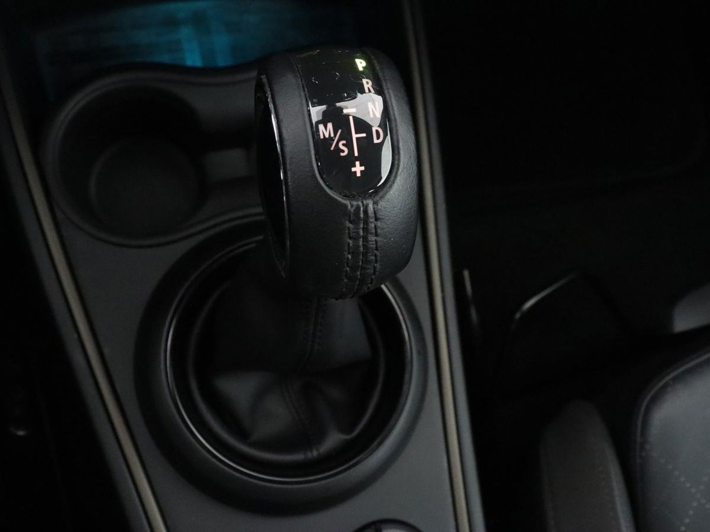 MINI Countryman 2.0 Cooper S E ALL4 Business Edition | Panoramadak | Leder | Stoelverwarming | Camera | Carplay | Full LED | Climate control