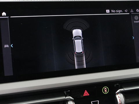 BMW 3-serie 330e eDrive Edition | Leder | Sportstoelen | Adaptive cruise | Stoelverwarming | Carplay | Live Cockpit | Navigatie | Parkeerhulp | Full LED