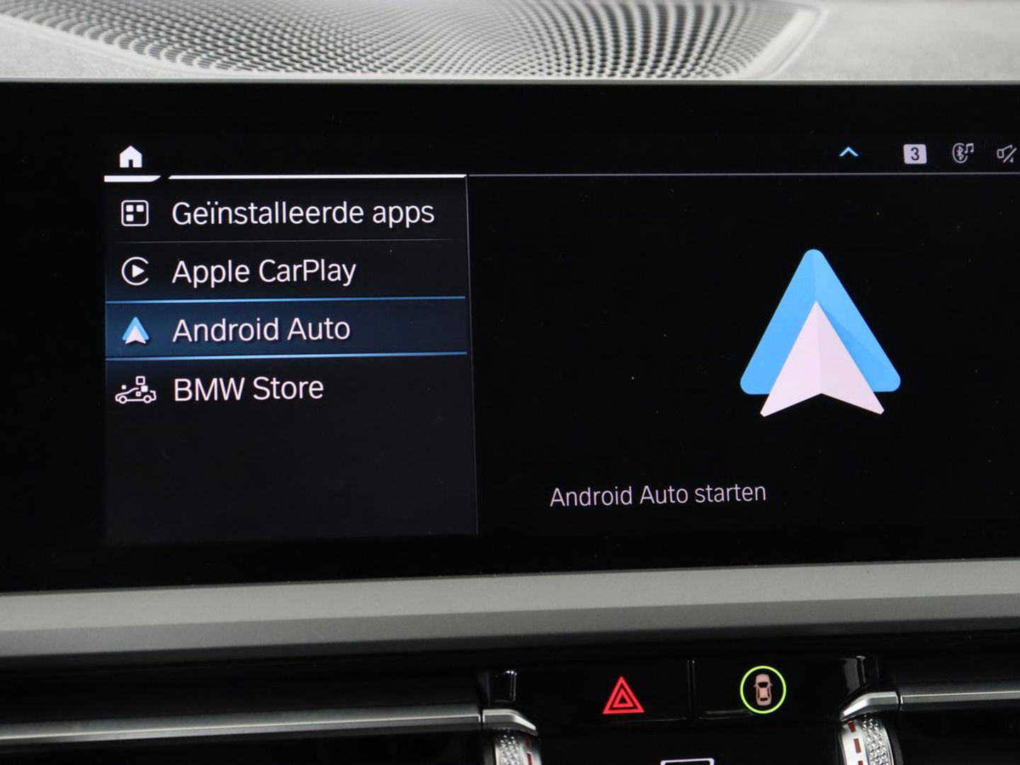 BMW 3-serie 330e eDrive Edition | Leder | Sportstoelen | Adaptive cruise | Stoelverwarming | Carplay | Live Cockpit | Navigatie | Parkeerhulp | Full LED