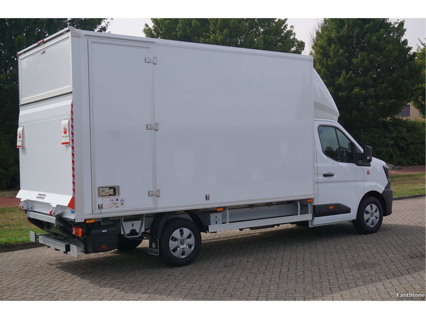 Renault Master T35 150PK L4 Bakwagen BPM VRIJ!! 10" Apple CP/Android A, Lat om Lat, Dhollandia Klep!! NR. 01*