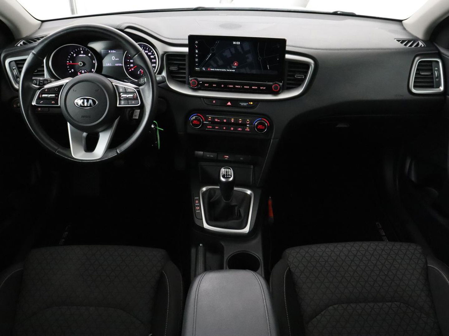 Kia Ceed 1.6 CRDi DynamicLine | Trekhaak | Camera | Carplay | Navigatie | Climate control | Parkeerhulp | Cruise control | Bluetooth