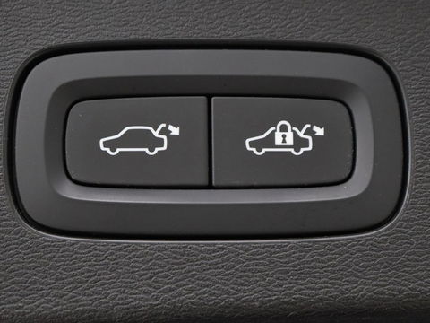 Volvo V60 2.0 T6 Recharge AWD Business Pro | Leder | Trekhaak | Stoel & stuurverwarming | Camera | Adaptive cruise | Achterbankverwarming | Carplay | Keyless | Full LED | Navigatue | PHEV