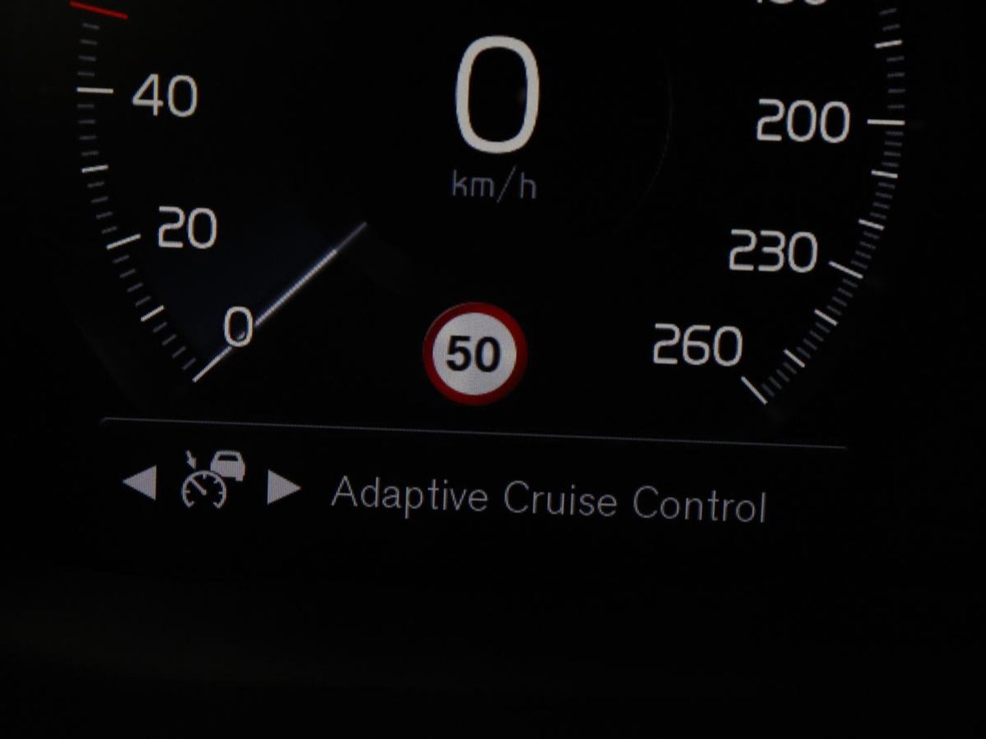 Volvo V60 2.0 T6 Recharge AWD Business Pro | Leder | Trekhaak | Stoel & stuurverwarming | Camera | Adaptive cruise | Achterbankverwarming | Carplay | Keyless | Full LED | Navigatue | PHEV