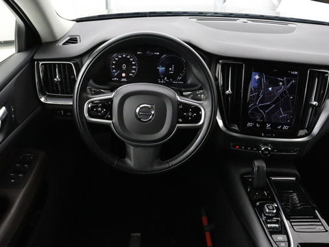 Volvo V60 2.0 T6 Recharge AWD Business Pro | Leder | Trekhaak | Stoel & stuurverwarming | Camera | Adaptive cruise | Achterbankverwarming | Carplay | Keyless | Full LED | Navigatue | PHEV