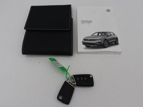 Volkswagen Tiguan 1.4 TSI eHybrid R-Line | Stoelverwarming | Trekhaak | Camera | Adaptive cruise | Stuurverwarming | Matrix LED | Carplay | Virtual Cockpit | Navigatie | PHEV