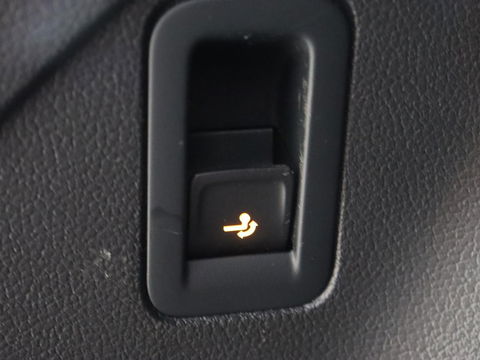 Volkswagen Tiguan 1.4 TSI eHybrid R-Line | Stoelverwarming | Trekhaak | Camera | Adaptive cruise | Stuurverwarming | Matrix LED | Carplay | Virtual Cockpit | Navigatie | PHEV