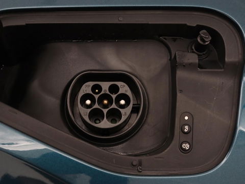 Volkswagen Tiguan 1.4 TSI eHybrid R-Line | Stoelverwarming | Trekhaak | Camera | Adaptive cruise | Stuurverwarming | Matrix LED | Carplay | Virtual Cockpit | Navigatie | PHEV