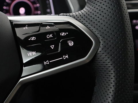 Volkswagen Tiguan 1.4 TSI eHybrid R-Line | Stoelverwarming | Trekhaak | Camera | Adaptive cruise | Stuurverwarming | Matrix LED | Carplay | Virtual Cockpit | Navigatie | PHEV